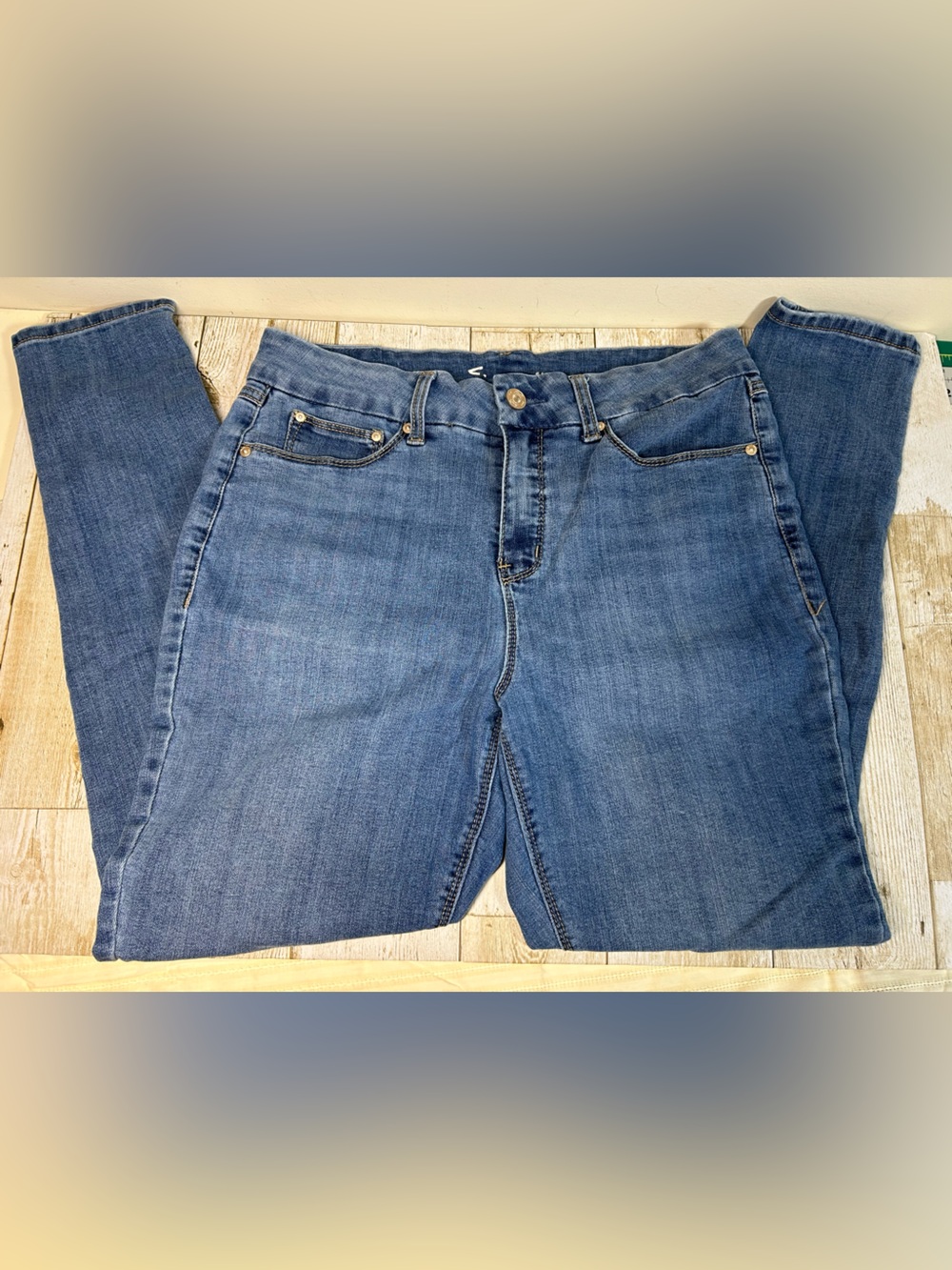 Classic Blue High Waisted Women's Jeans Seven7 Medium Wash